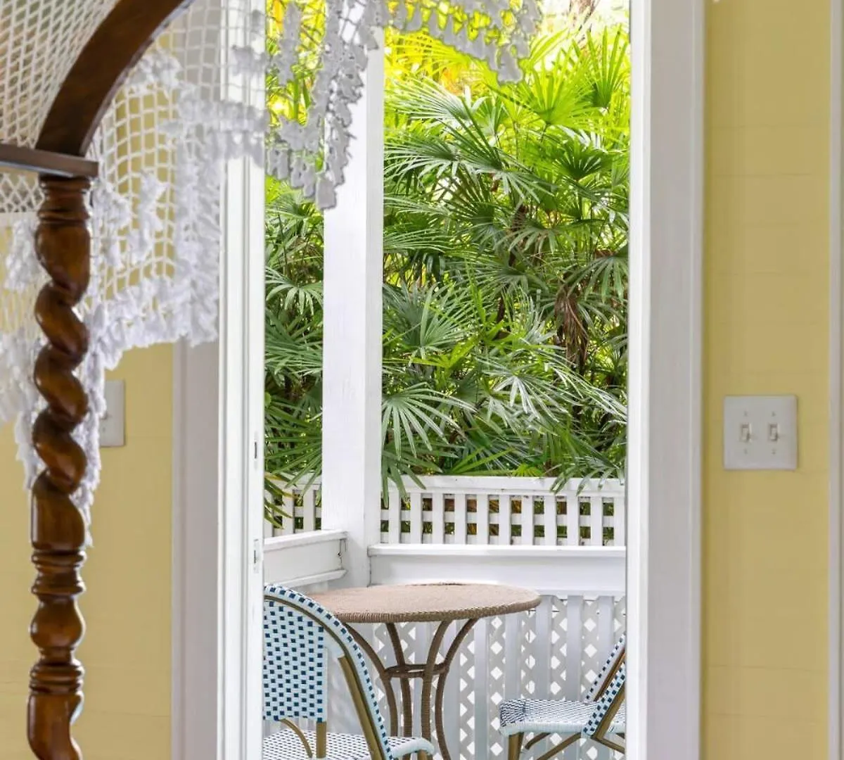 Inn Classic King Balcony At The James House Key West
